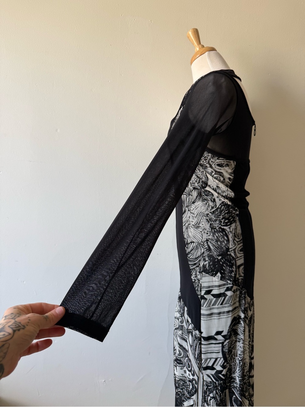 Vintage God Save Queens Avant-Garde Mesh Maxi Dress Black White Abstract Print - Picture 7 of 14